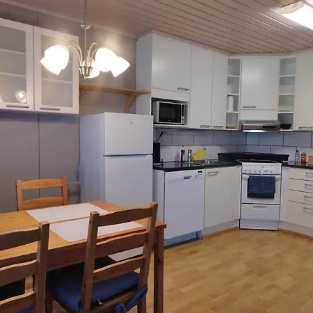 Apartment Saga Modern With 24-7 Check-in *